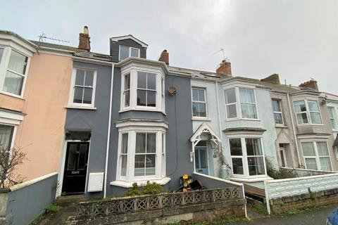 4 bedroom house to rent, Budock Terrace, Falmouth