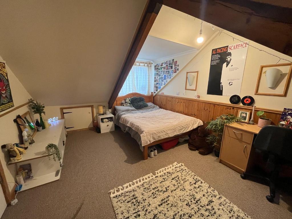 Bedroom 4.jpeg