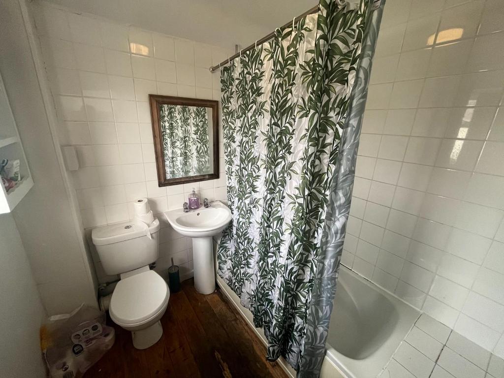 Bathroom.jpeg