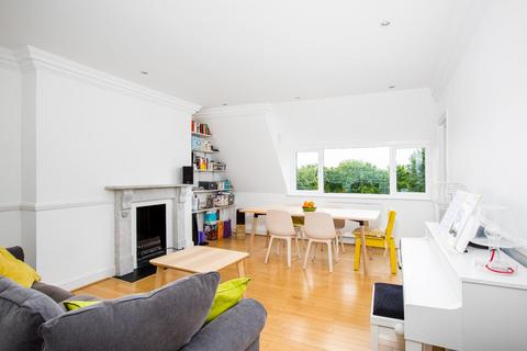 2 bedroom flat to rent, Lyndhurst Road, Hampstead NW3
