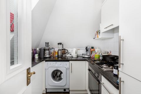 2 bedroom flat to rent, Lyndhurst Road, Hampstead NW3