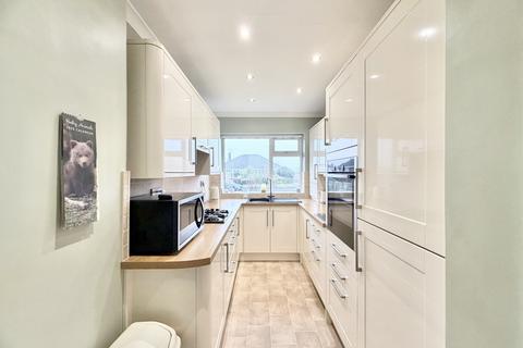 2 bedroom bungalow for sale, Glebelands Close, Garforth