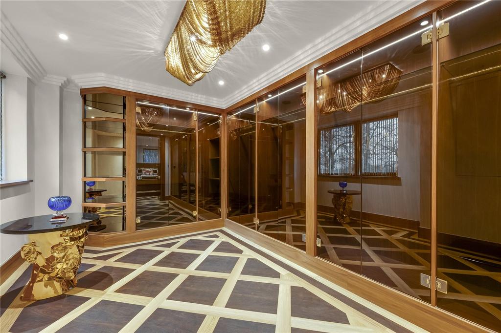 Dressing Room