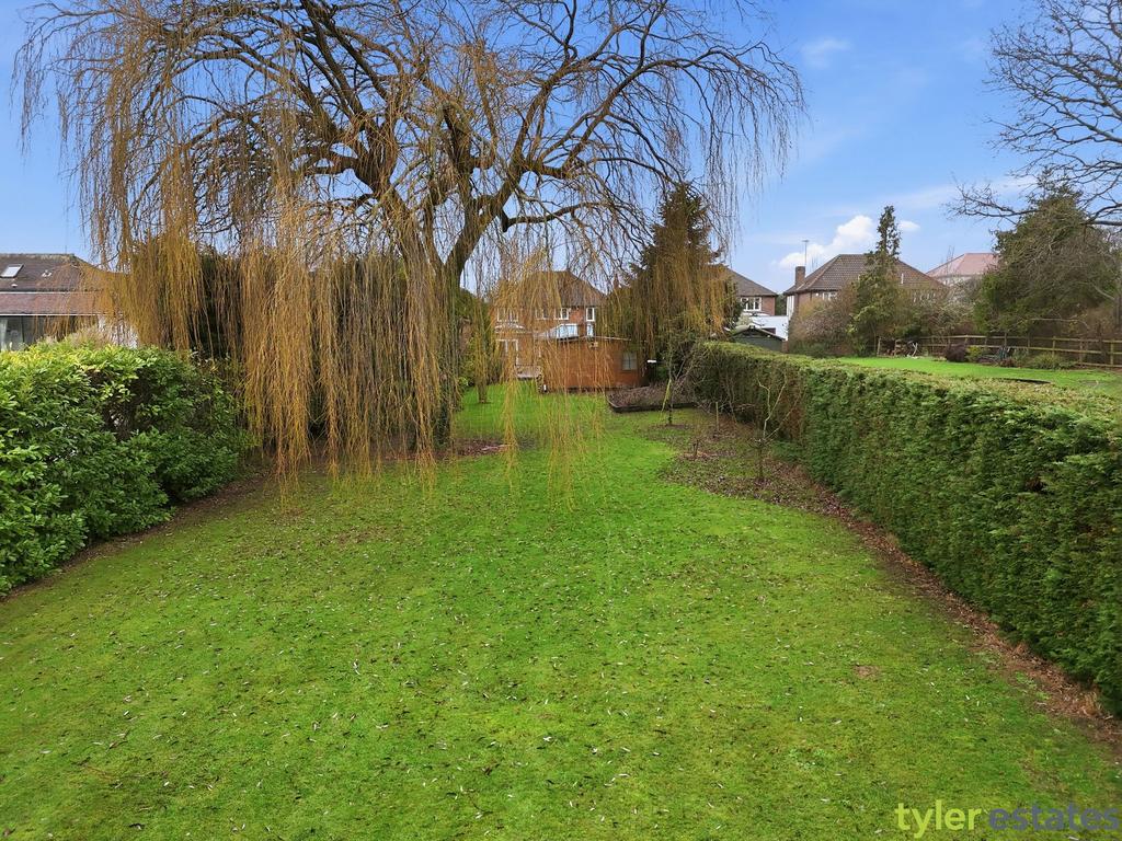 Garden to Rear