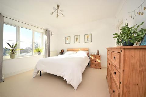 2 bedroom apartment for sale, Juniper Lane, Flackwell Heath, High Wycombe, Buckinghamshire, HP10