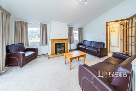 4 bedroom house to rent, Turners Hill Road, Worth, RH10