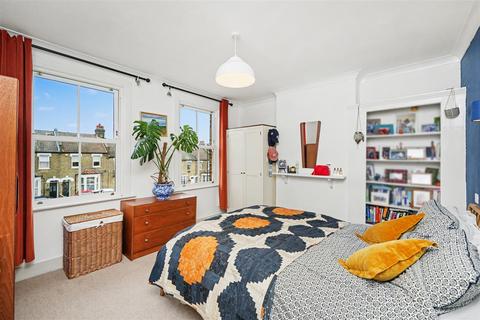 3 bedroom terraced house for sale, Gordon Hill, Enfield