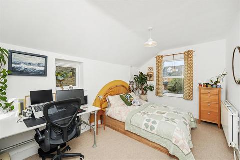 3 bedroom terraced house for sale, Gordon Hill, Enfield