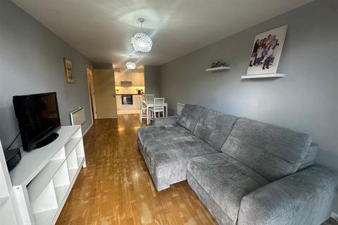 2 bedroom apartment for sale, Wooldridge Close, Bedfont
