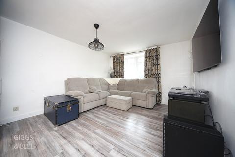 3 bedroom terraced house for sale, Tenby Drive, LU49BN
