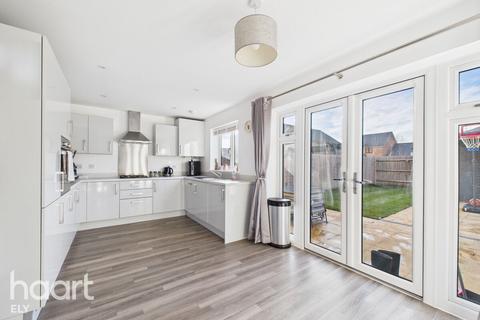 3 bedroom semi-detached house for sale, Hares Run, Fordham
