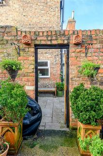 2 bedroom terraced house for sale, Scott Street, Bishopthorpe Road, York YO23 1NS