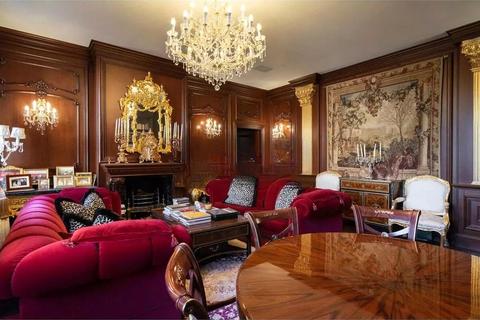 2 bedroom apartment for sale, Eaton Square, London