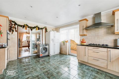 5 bedroom detached house for sale, The Fairway, Church Road, Hanwell