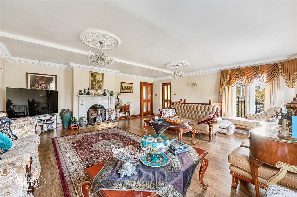 Woodview House the Fairway-4.jpg