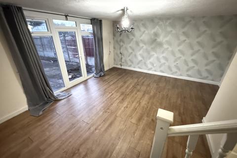 3 bedroom terraced house to rent, Tobruk Walk, Willenhall WV13