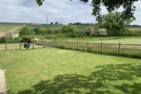 3 bedroom end of terrace house to rent, Lower Woodcott, Whitchurch, Hampshire
