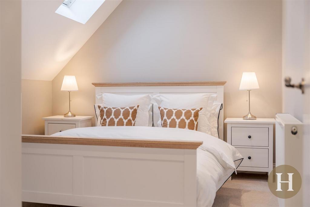 Hadleigh Estate Agents-19.jpg