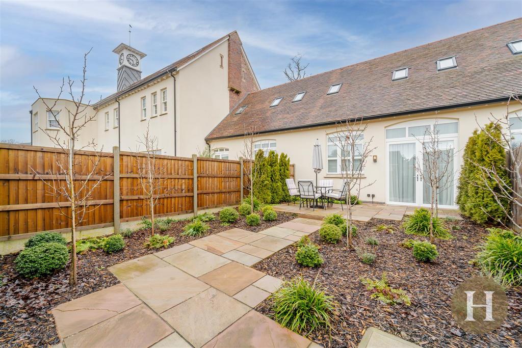 Hadleigh Estate Agents-34.jpg