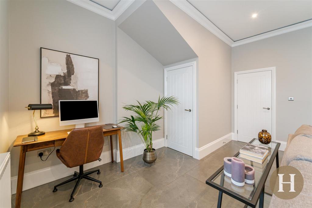 Hadleigh Estate Agents-7.jpg