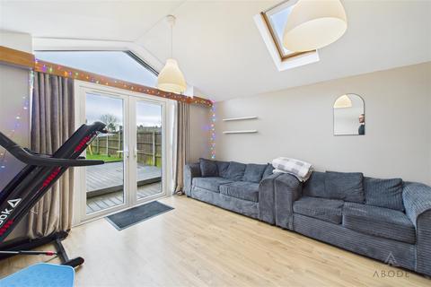 3 bedroom semi-detached house for sale, Calais Road, Burton-On-Trent DE13