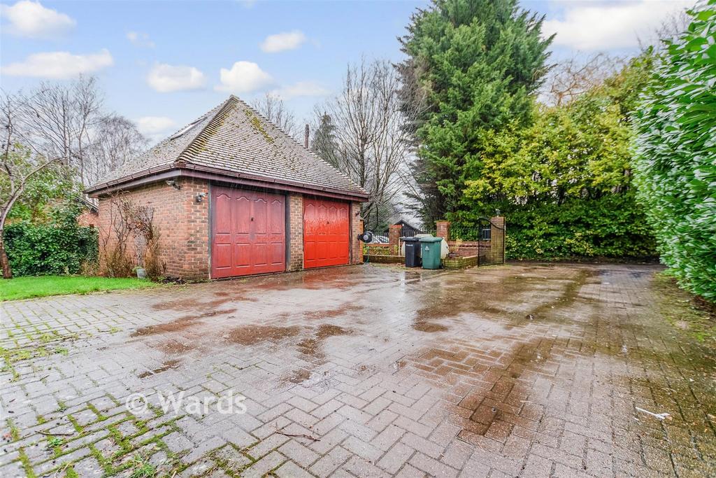 Driveway/Double Garage