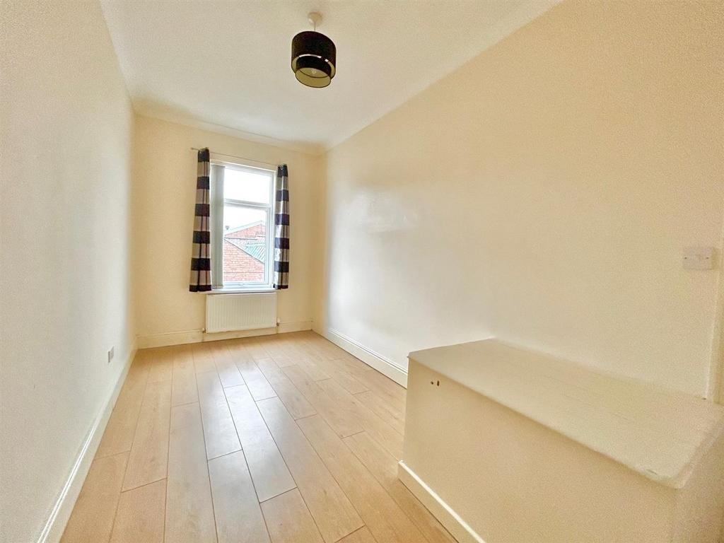 Bedroom 2.jpg