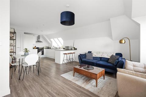 2 bedroom apartment for sale, Purley Hill, Purley CR8