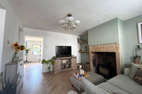 2 bedroom terraced house to rent, Park Avenue, Ormskirk