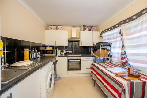 undefined, Crombie Close, Waterlooville PO8