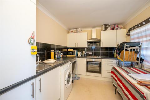 undefined, Crombie Close, Waterlooville PO8