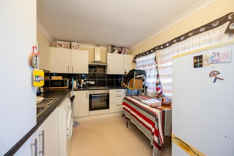undefined, Crombie Close, Waterlooville PO8