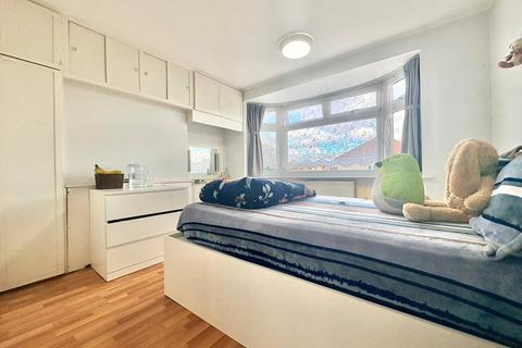 undefined, Cambridge Close, Hounslow, TW4