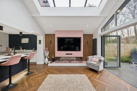 4 bedroom detached house for sale, Dunvegan Gardens, Livingston