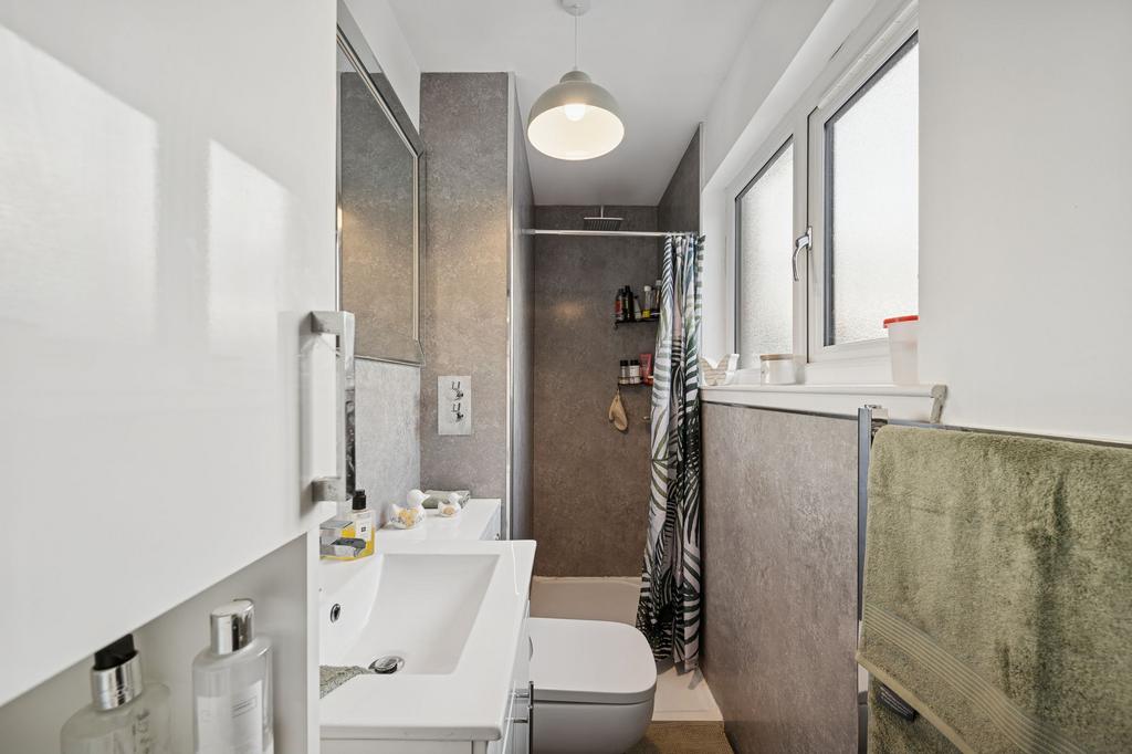 Master En-Suite