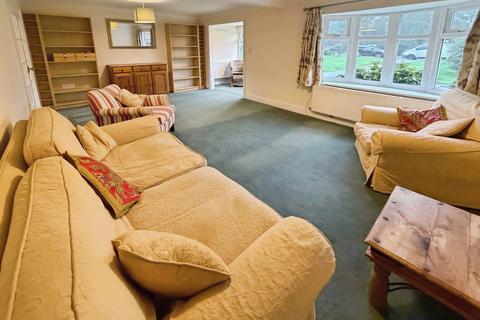 3 bedroom semi-detached house to rent, Rising Lane, Knowle, Solihull