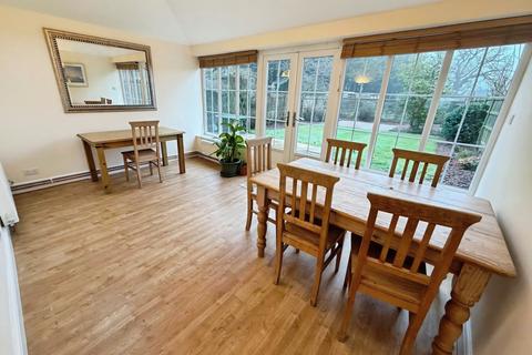 3 bedroom semi-detached house to rent, Rising Lane, Knowle, Solihull