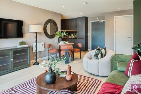 2 bedroom flat for sale, Waterhouse Gardens,, Dutton Street, Greengate, Manchester City Centre, M3