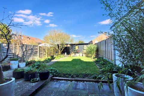 3 bedroom semi-detached house for sale, Grecian Street, Aylesbury