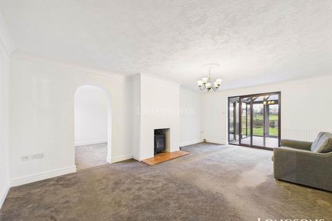 4 bedroom detached house for sale, Willow Corner, Carbrooke
