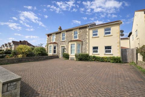 2 bedroom flat for sale, Milton Road, Milton - Superb First Time Buyers Opportunity