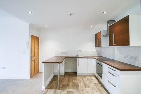 2 bedroom flat for sale, Milton Road, Milton - Superb First Time Buyers Opportunity