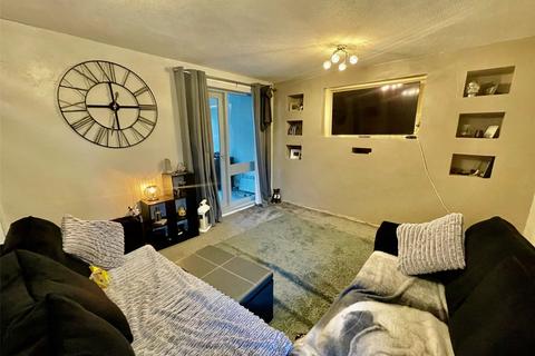 2 bedroom apartment for sale, Frizley Gardens, Bradford, West Yorkshire, BD9