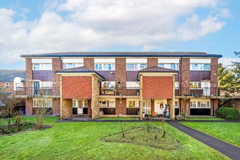 undefined, Manor Vale, Brentford TW8