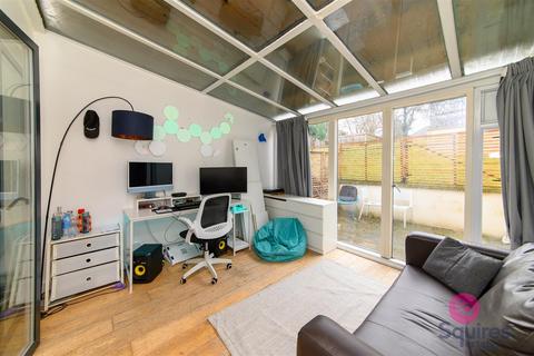 2 bedroom flat for sale, Graham Road, Hendon