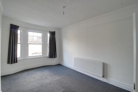 3 bedroom flat to rent, Southbridge Road, Croydon CR0