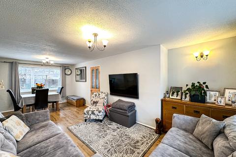 3 bedroom end of terrace house for sale, Winslade Close, Taunton, Somerset