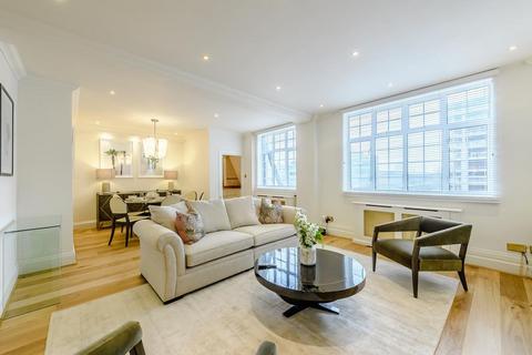 Three Bedroom  Two Bathroom  Strathmore Court  Park Road  St Johns Wood NW8