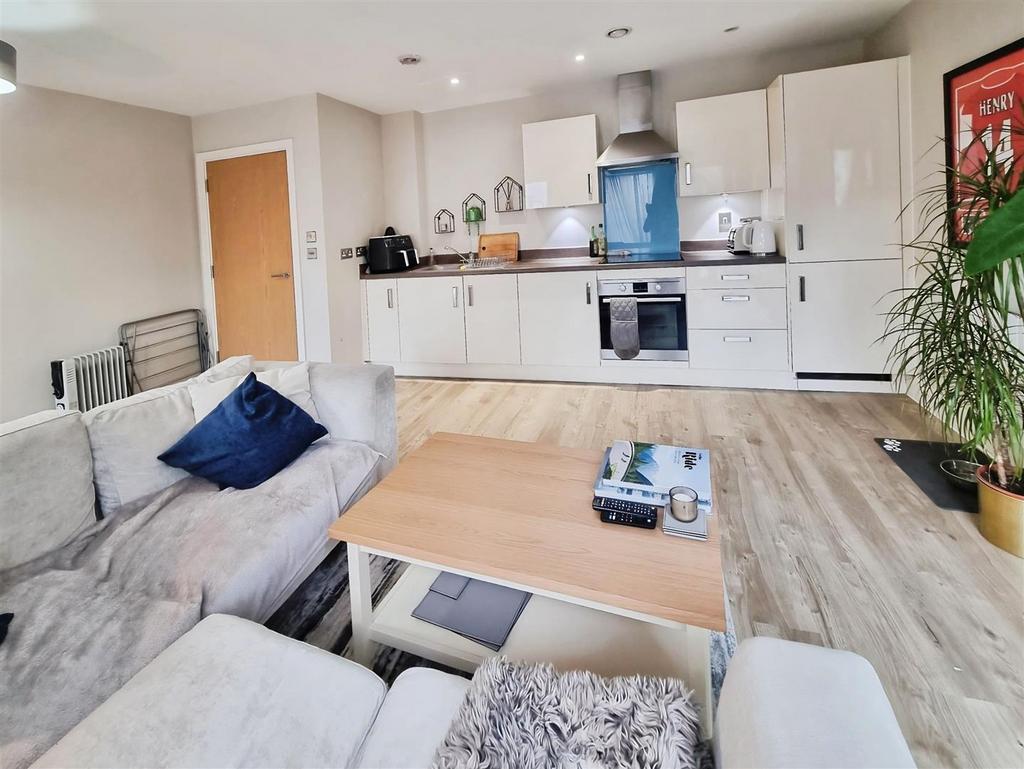 Modern Fitted Kitchen