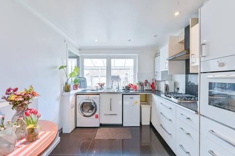 4 bedroom terraced house for sale, Somerleyton Road, Brixton, London, SW9